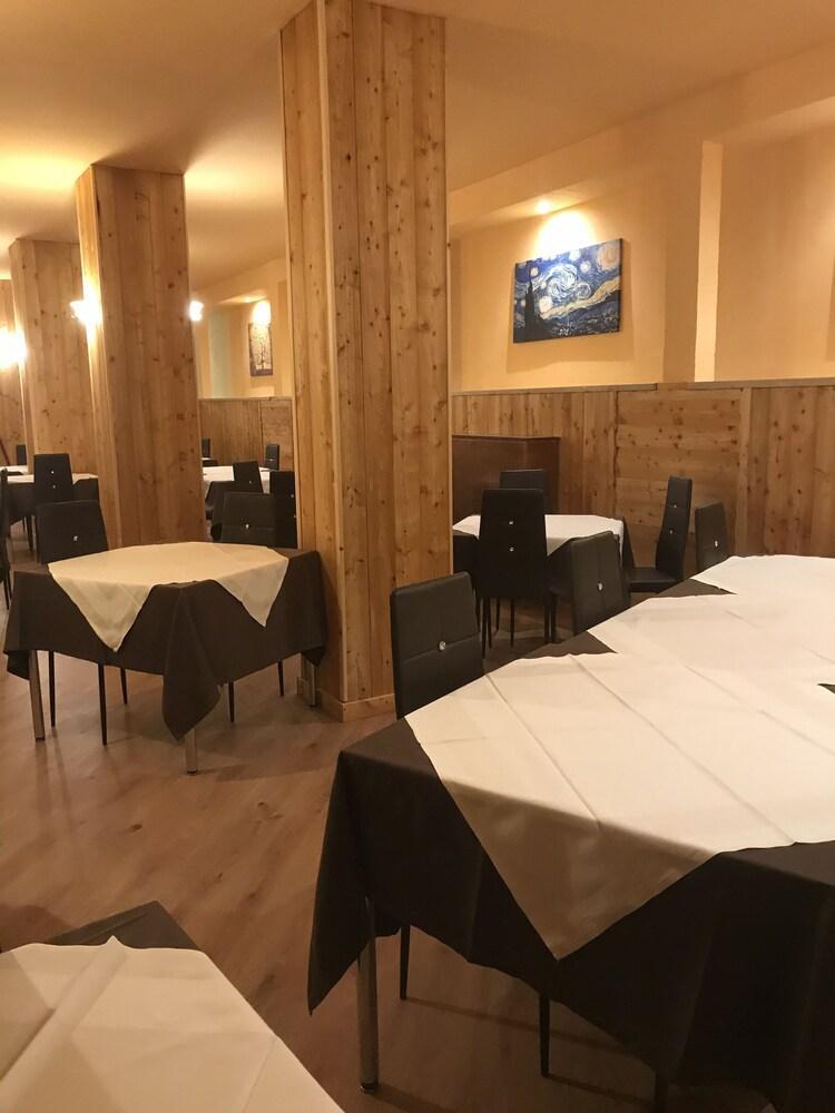 Hotel La Terrazza Sauze D'Oulx Bagian luar foto
