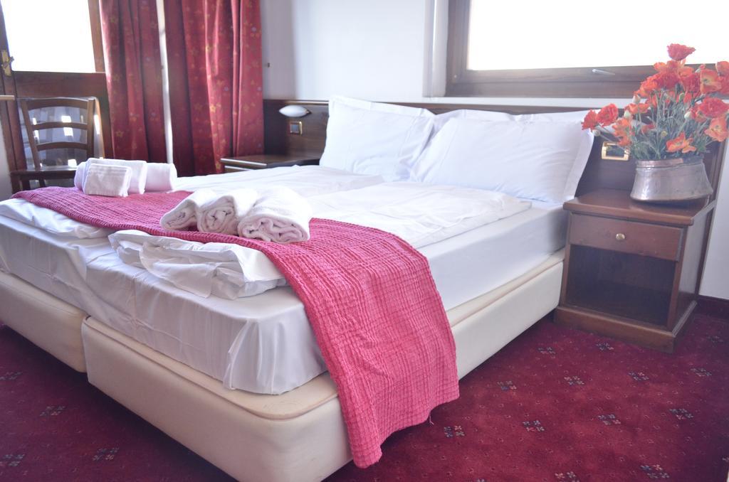 Hotel La Terrazza Sauze D'Oulx Bagian luar foto