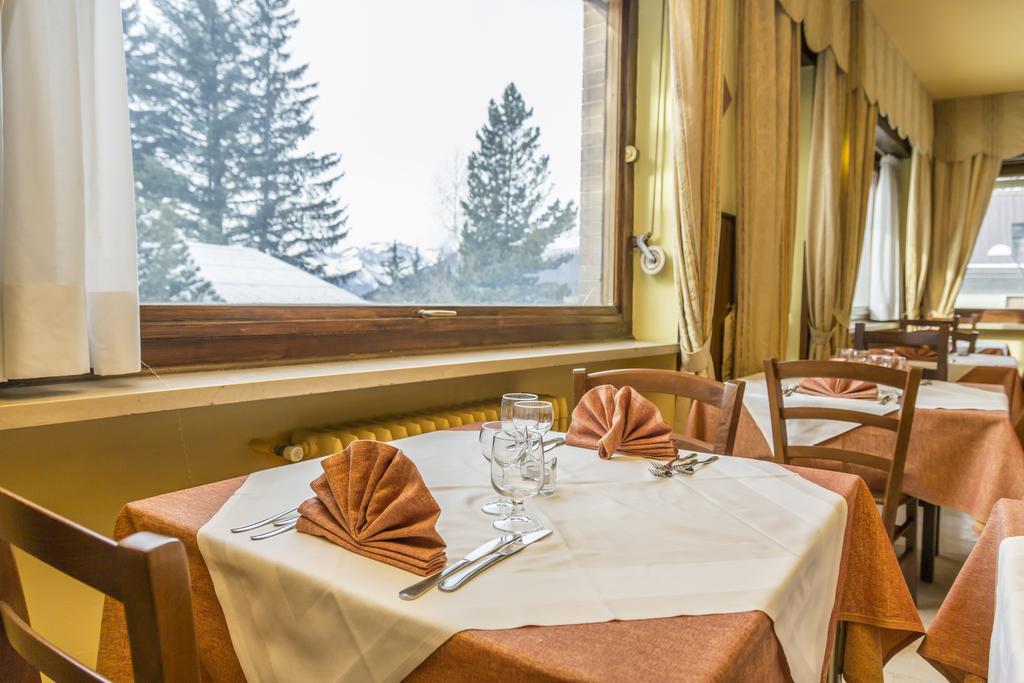 Hotel La Terrazza Sauze D'Oulx Bagian luar foto