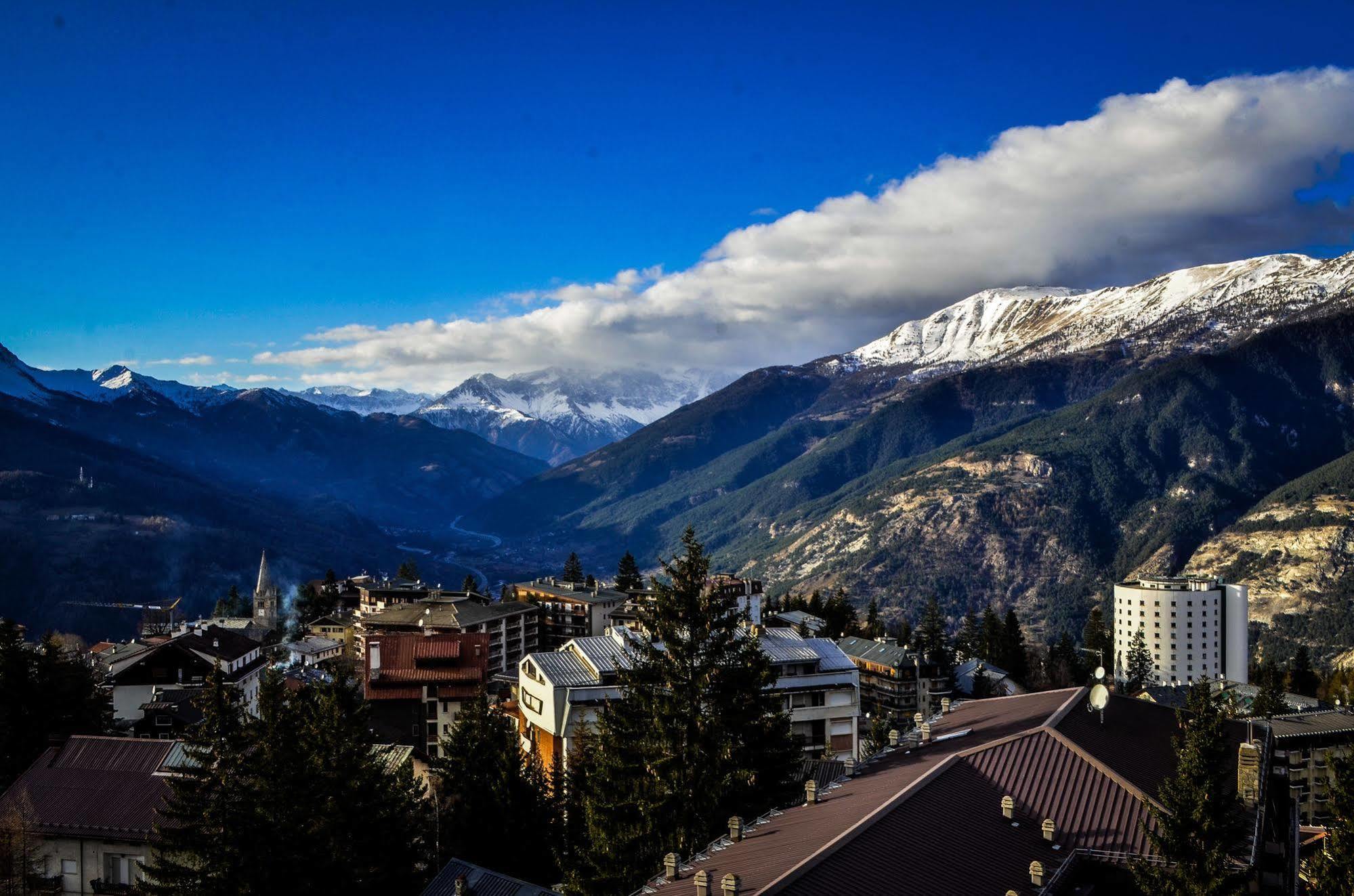 Hotel La Terrazza Sauze D'Oulx Bagian luar foto